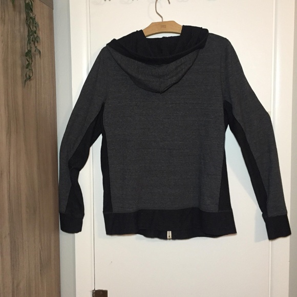 Abbot Main Shirts Abbot Main Venice Beach Black Hoodie Poshmark